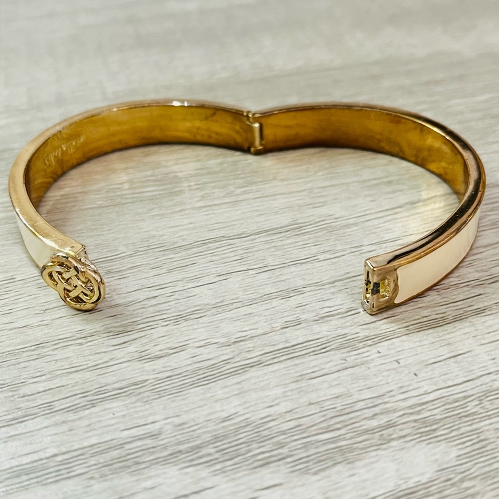 Stella & Dot Lindsay Ivory Enamel Bangle Bracelet - Picture 2 of 12